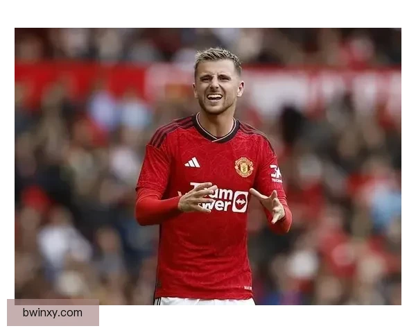 马竞豪掷一亿追逐青木若成真曼联夏窗收入或轻松破亿转会市场大赢家